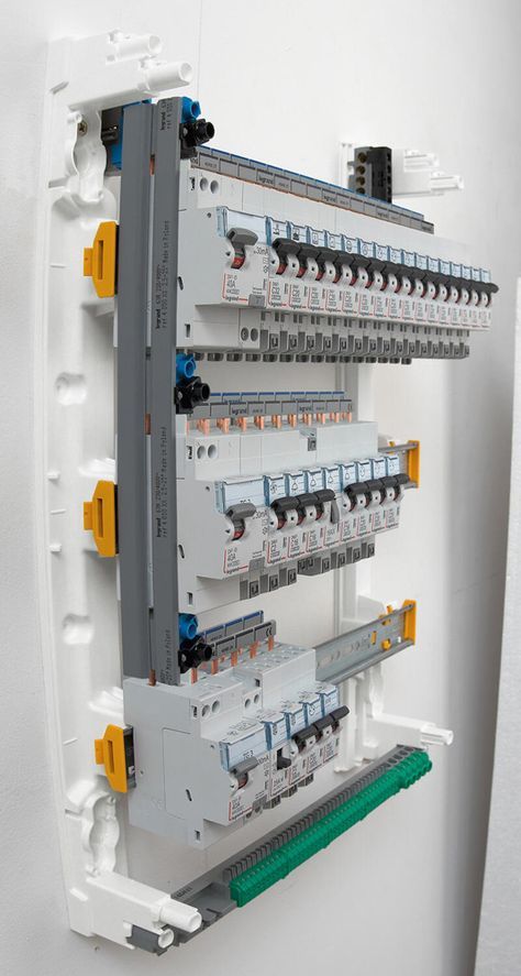 Remplacement tableau électrique mise aux normes à Lanvallay